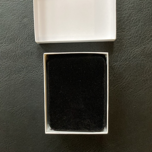 Pamela Card Three Graces Earrings Gold Pearl Never Worn - Picture 6 of 6